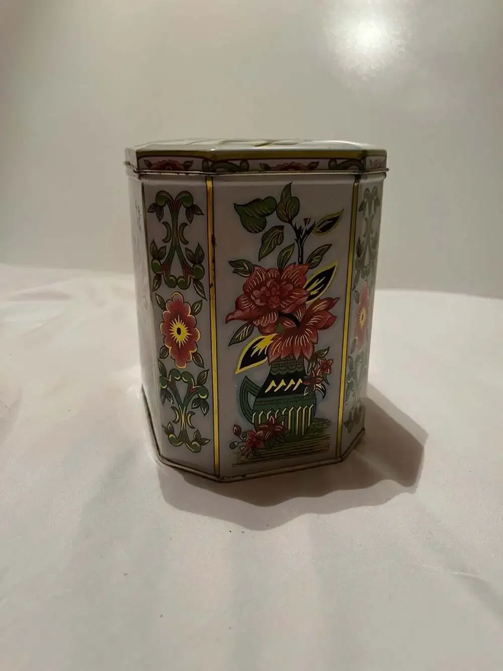 Vintage 1987 The Tin Box Company Floral Decorative Octagonal Metal Storage Tin